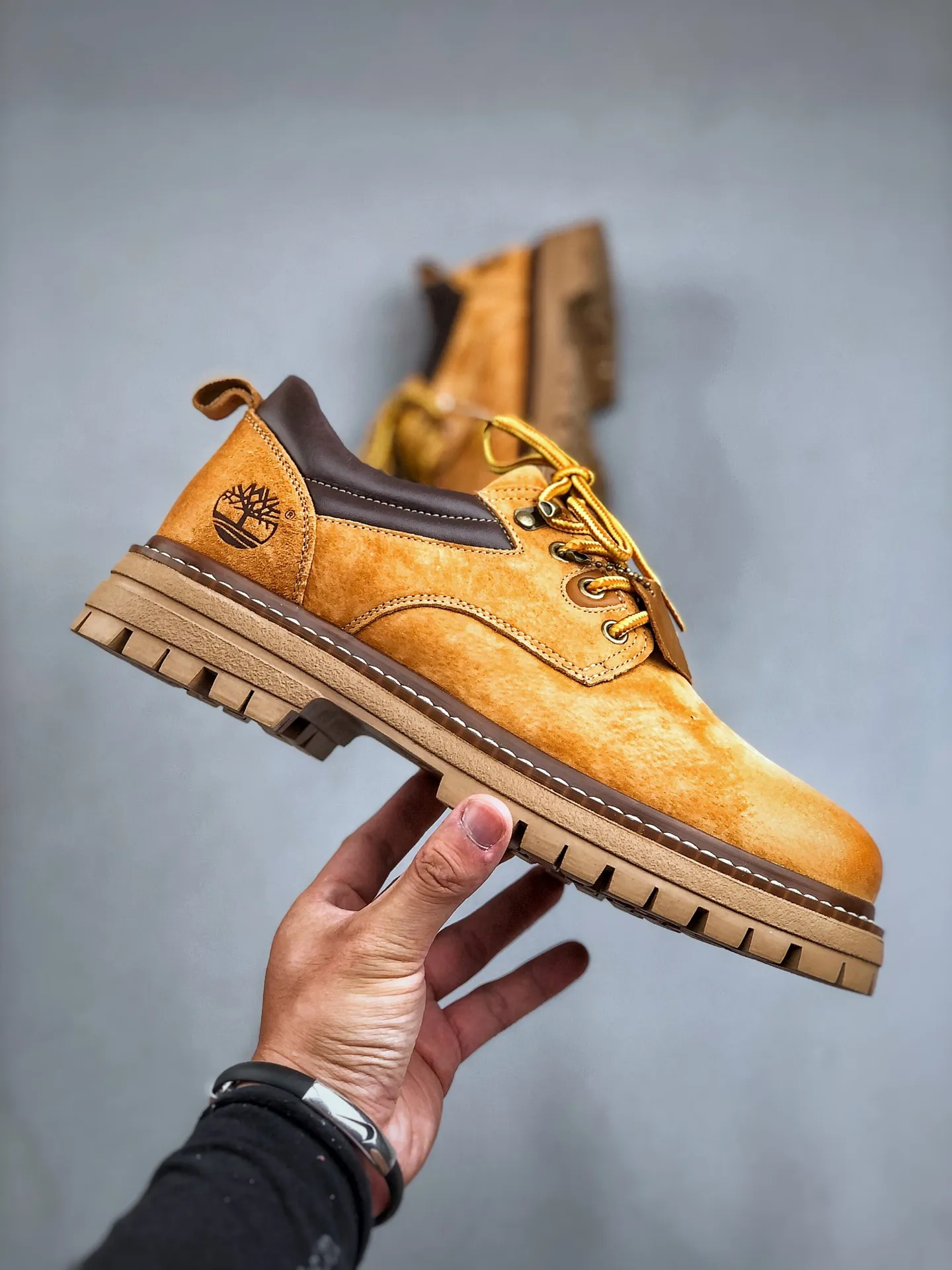 Local pick-up💰520 supports store release. New goods🚀#Timberland Timberland/Timberland classic outdoor low-top work casual shoes. Classic re-creation. Brand new upgrade. Guangdong factory quality. Original box and original packaging. The fabric is made of Italian 🇮🇹 top matte cowhide. It is paired with anti-odor and anti-corrosion genuine leather latex insoles to give you a perfect wearing experience. High-quality and durable. A must-have for sportsmen. Specialized in treating those who are not handsome. High quality and first-class feel. Exclusive supply. Size: 39-44 (one size larger)